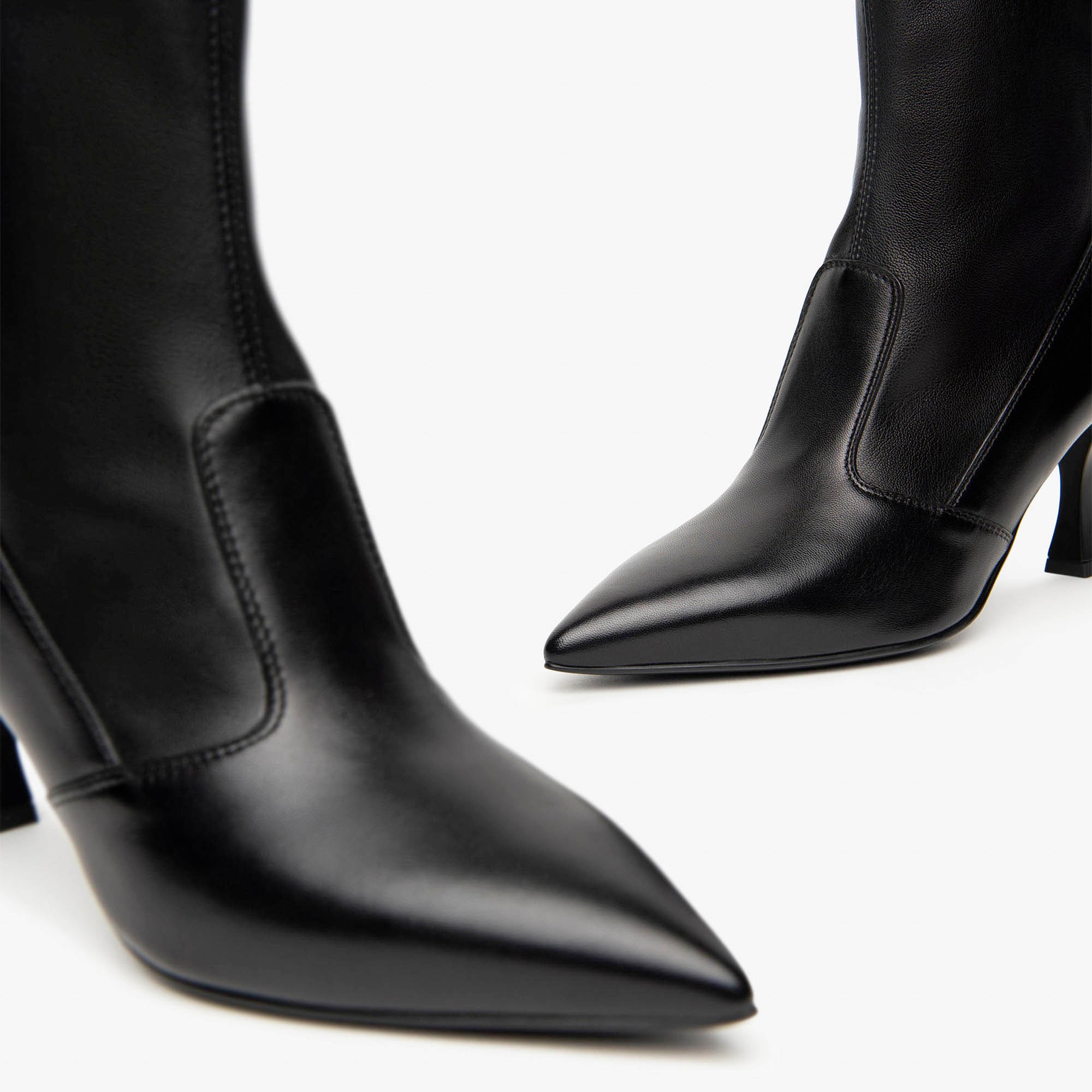 NAPPA_PANDORA_TNAPPA_GIO_16_TPU_ADAM_ALEK_I410830DE_100_Image_3