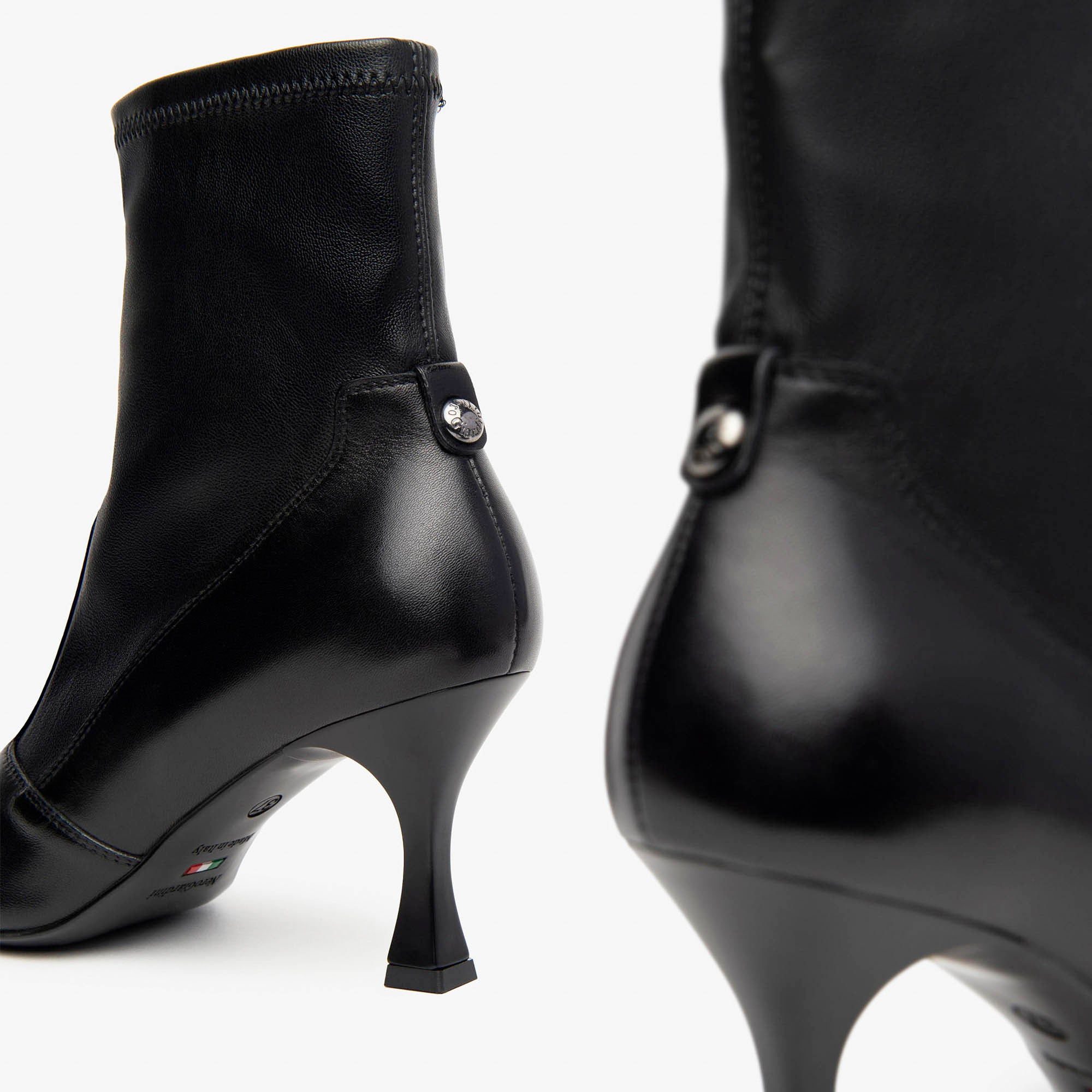 NAPPA_PANDORA_TNAPPA_GIO_16_TPU_ADAM_ALEK_I410830DE_100_Image_4