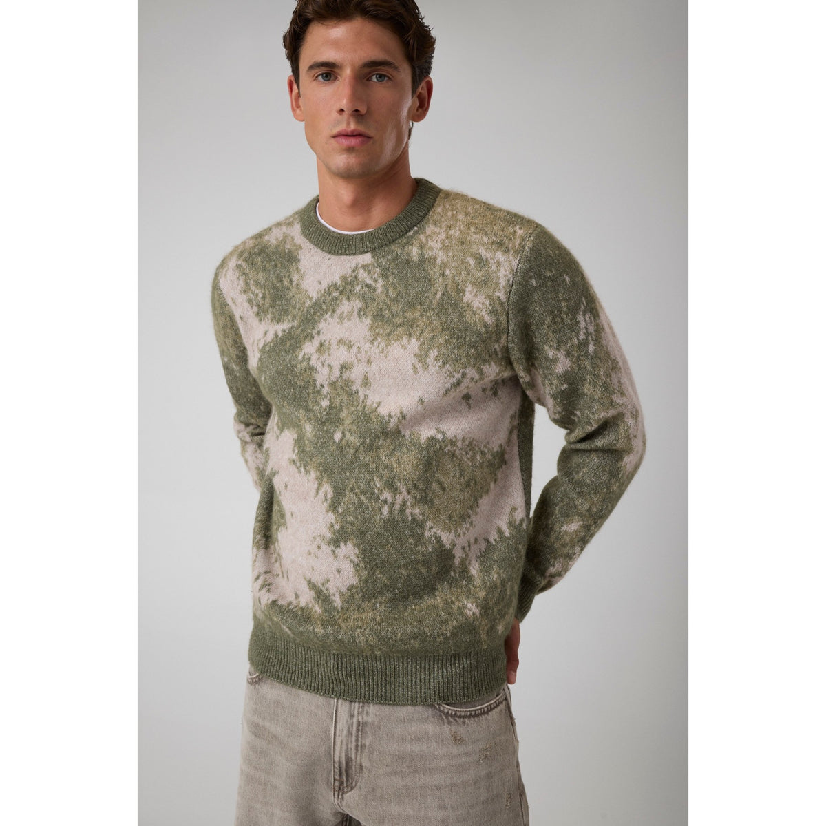 NEVIL_CN_ABSTRACT_JACQUARD_SWT_M6BR30Z1380_FML0_Image_2