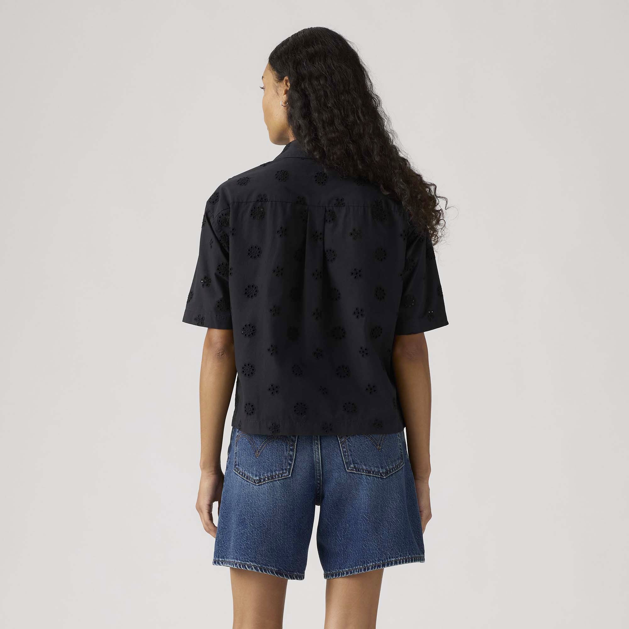 NOVELTY_HARLIE_SS_CROPPED_SHIR_005O8_0001_Image_3