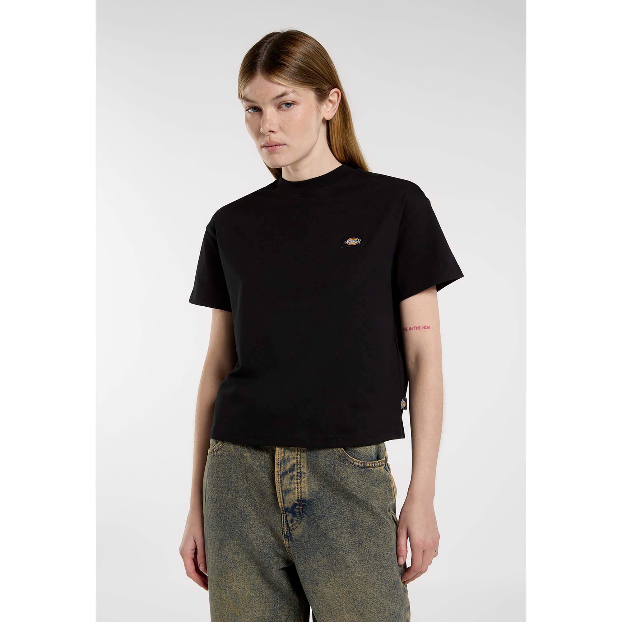 OAKPORT_BOXY_SS_TEE_DK0A4Y8L_BLK1_Image_2
