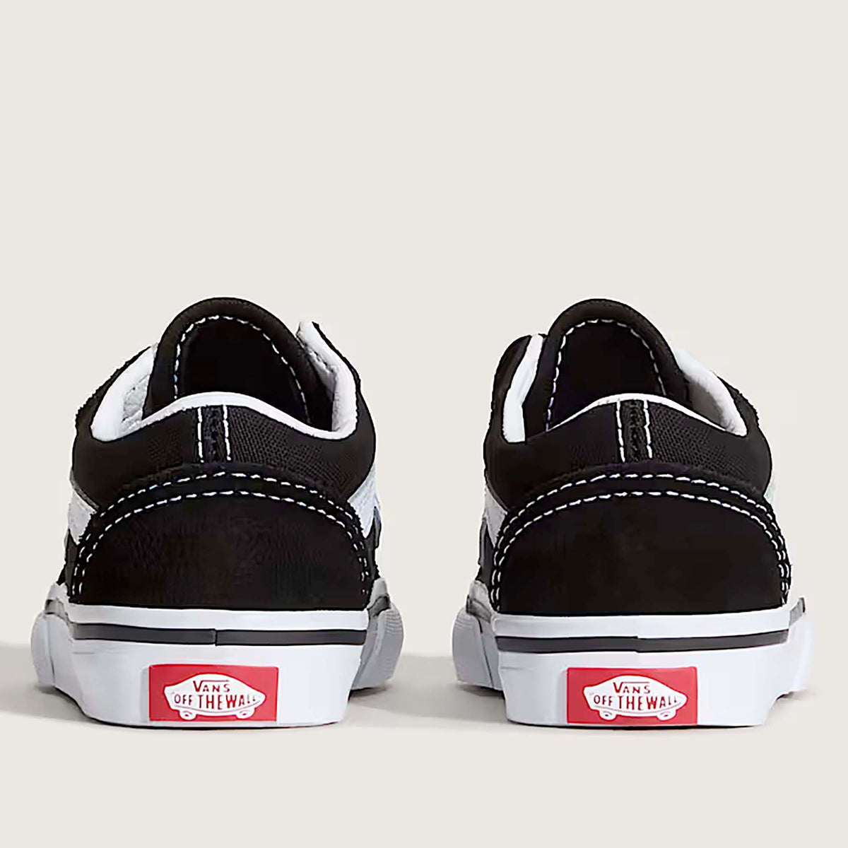 OLD_SKOOL_V_VN000D3YBLK_BLACK_Image_4