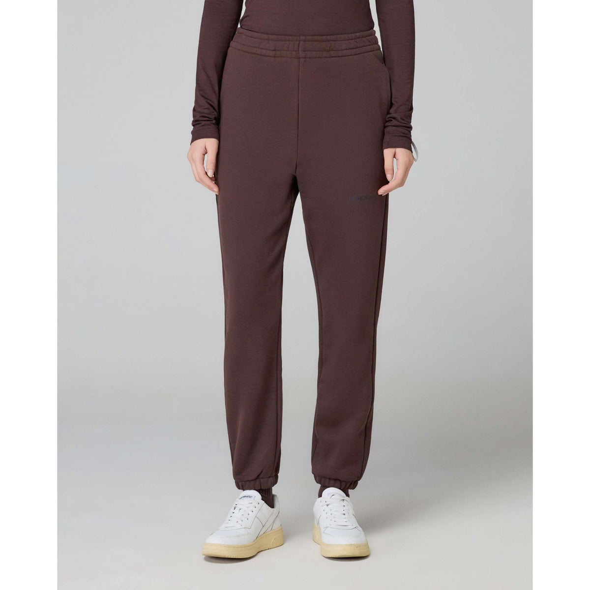 PANTALONE_BASICO_CON_ELASTICO_AL_FONDO_HMABW01945TMTF0012_MA03_Image_2