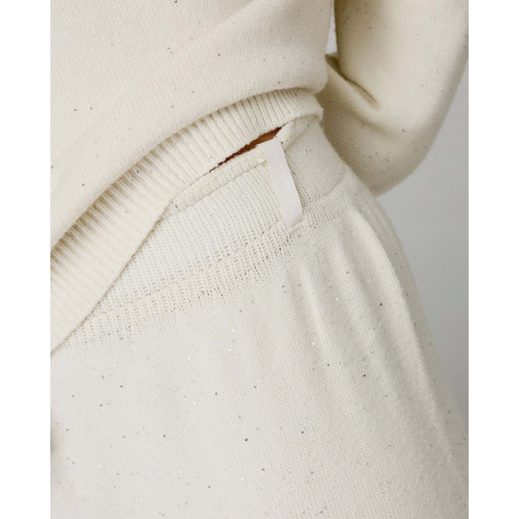 PANTALONE_DRITTO_IN_MAGLIA_CON_PAILLETTES_HMABW02317MTTM0001_BI04_Image_4