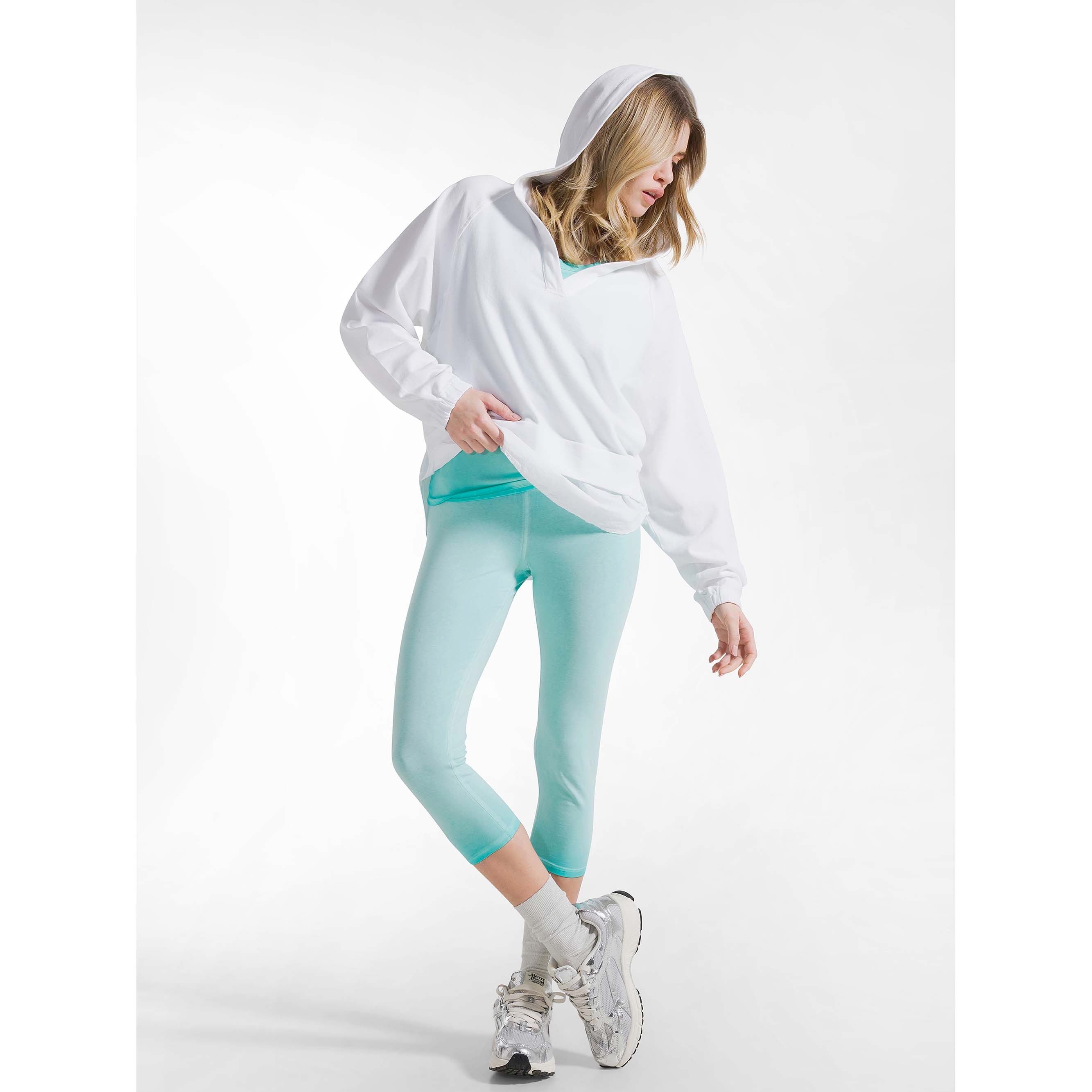 PARACHUTE_TRIM_HOODIE_D42714_10001_Image_6