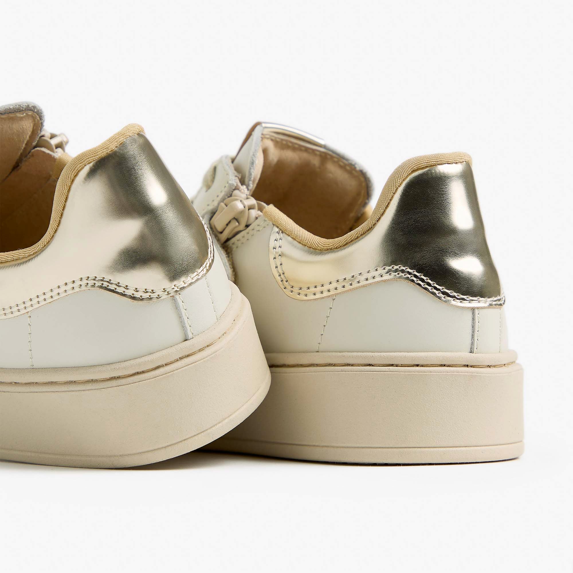 PERSEO_TBRILL_PLATINO_6074_TR_DELIA_KIABI_GESSO_I533400F_713_Image_3