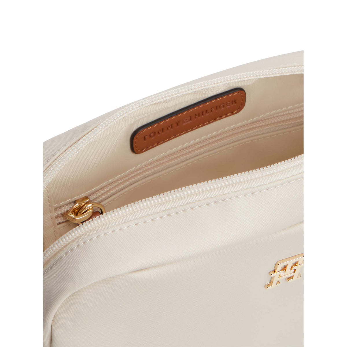 POPETTE_CAMERA_BAG_AW0AW17704_AEO_Image_3