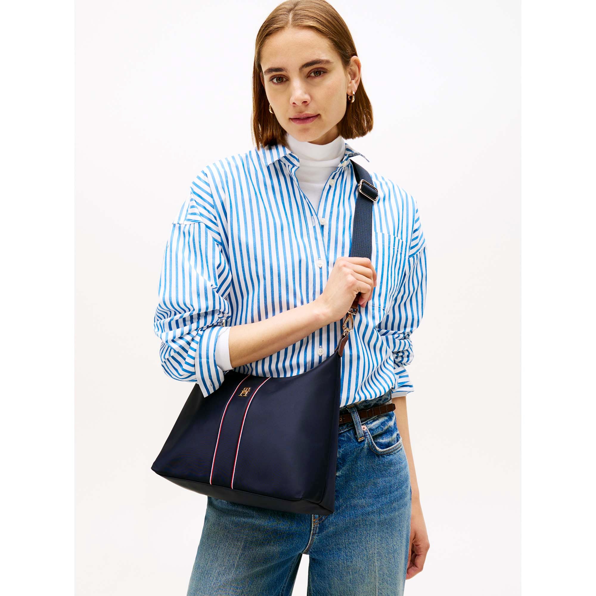 POPETTE_SHOULDER_BAG_CORP_AW0AW17938_0GY_Image_5