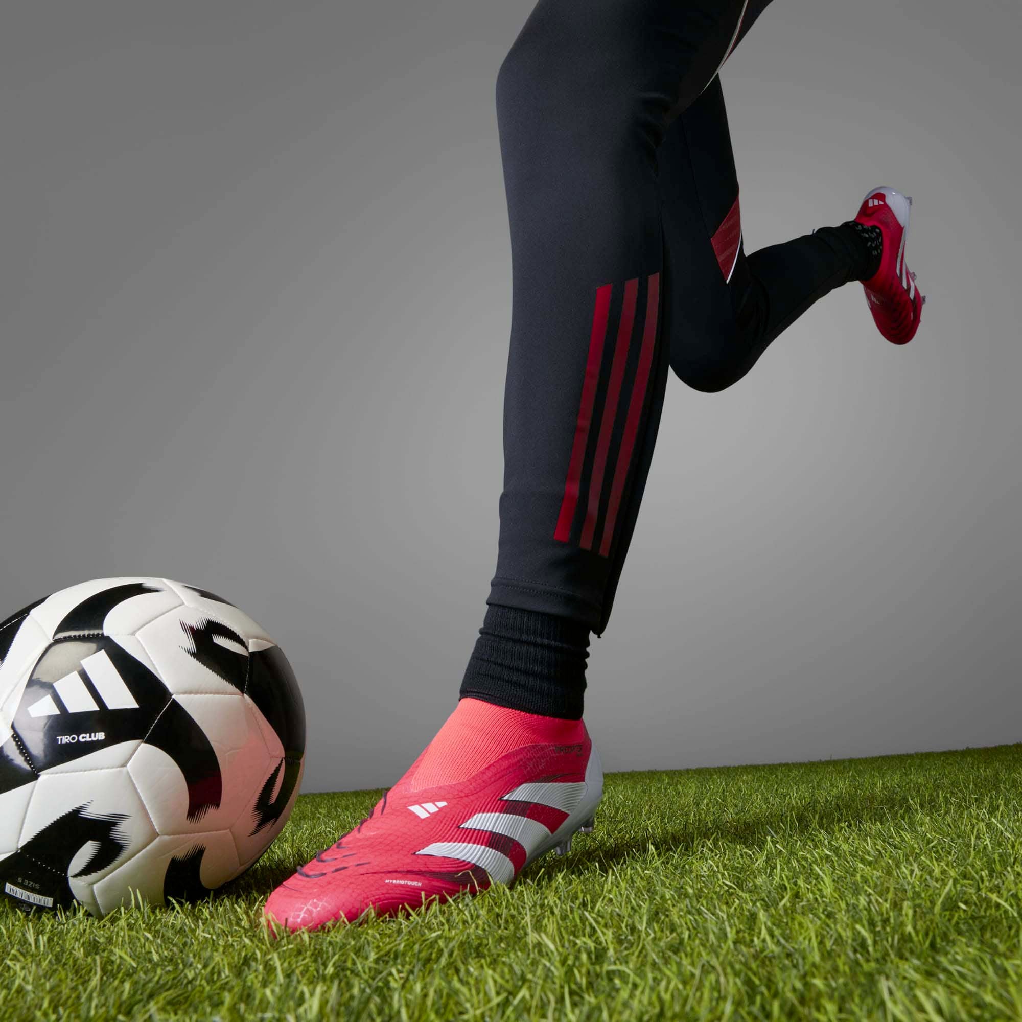 PREDATOR_ELITE_LL_FG_ID3877_LUCREDF_Image_7