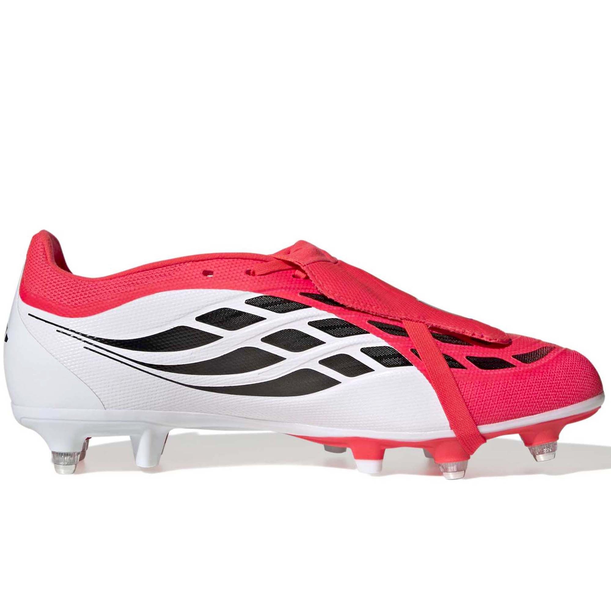 PREDATOR_LEAGUE_FT_JR7894_LUCREDC_Image_3