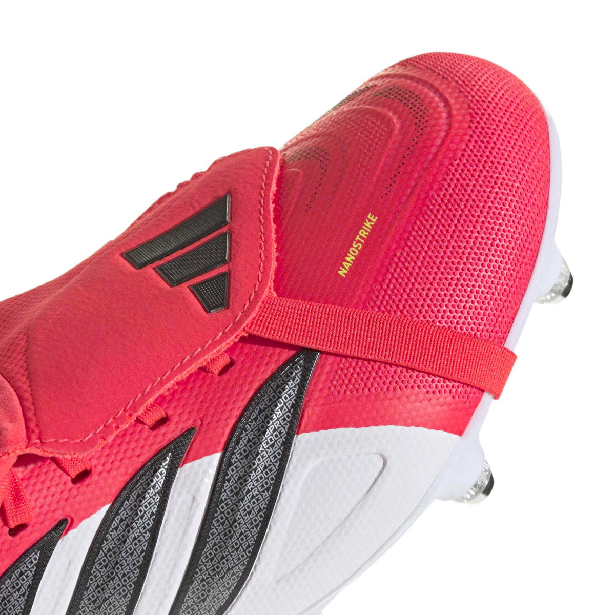 PREDATOR_LEAGUE_FT_JR7894_LUCREDC_Image_8