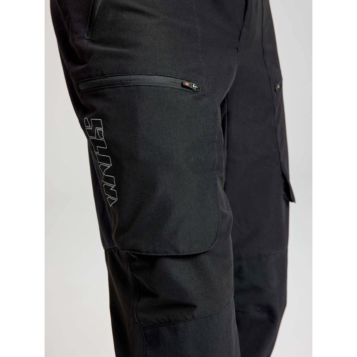 PRO_TECH_PANT_A104008S00_W01_Image_7