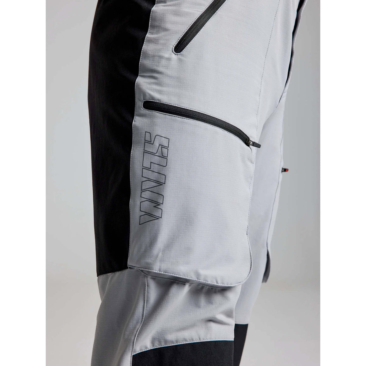 PRO_TECH_PANT_A104008S00_W05_Image_7