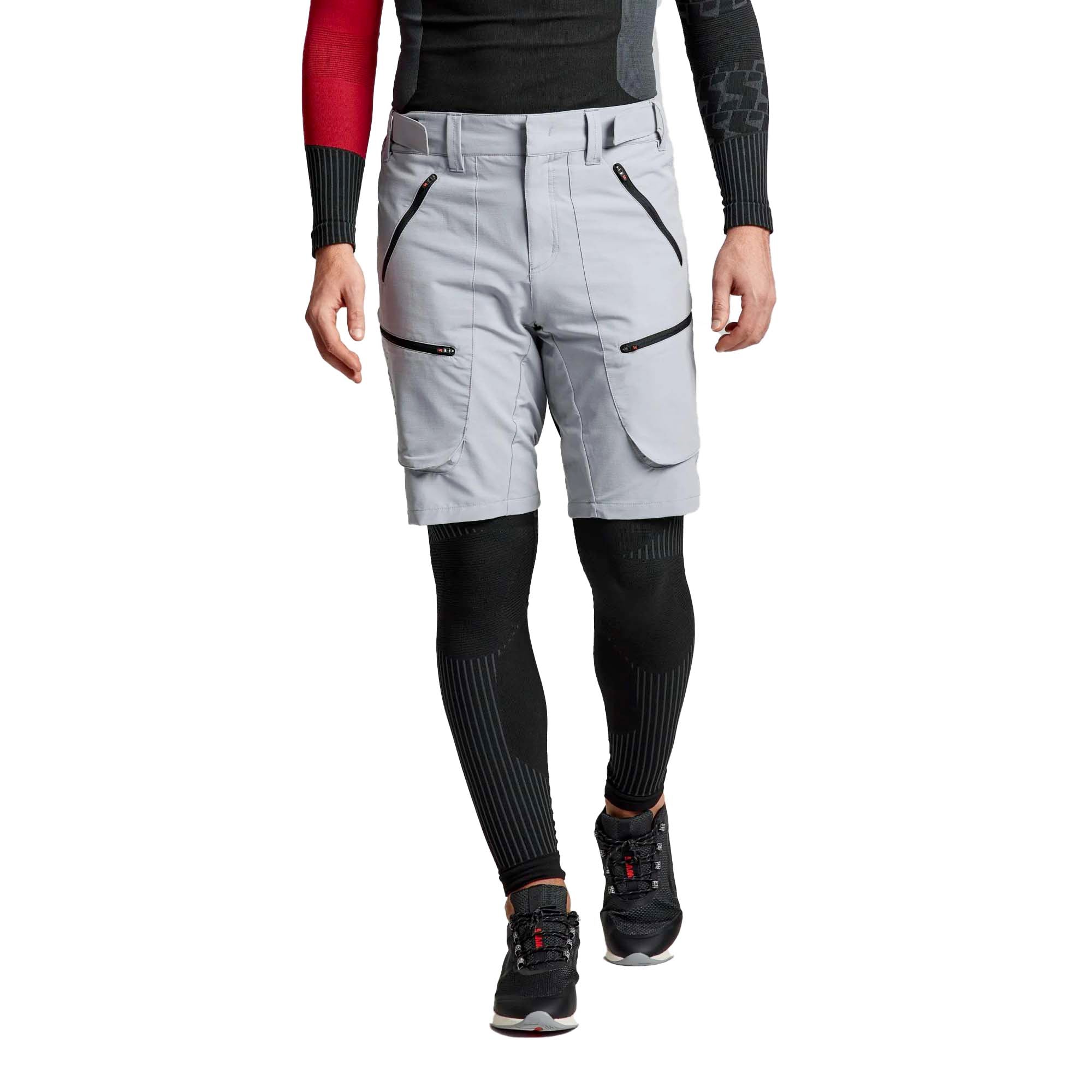 PRO_TECH_SHORT_A140007S01_W05_Image_1