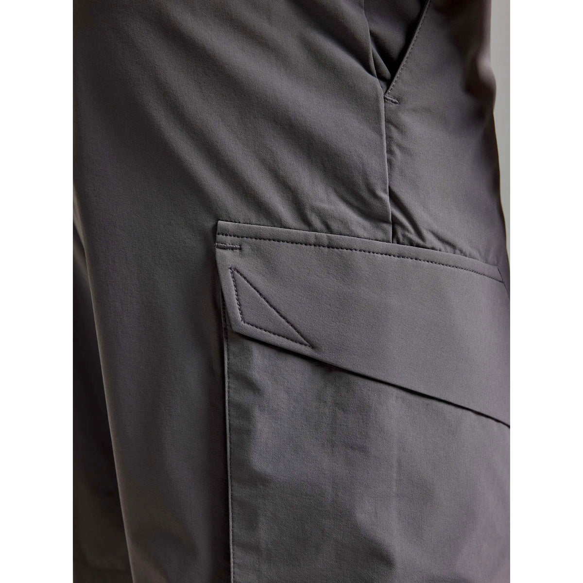 QD_CARGO_SHORT_A140008S00_W14_Image_7