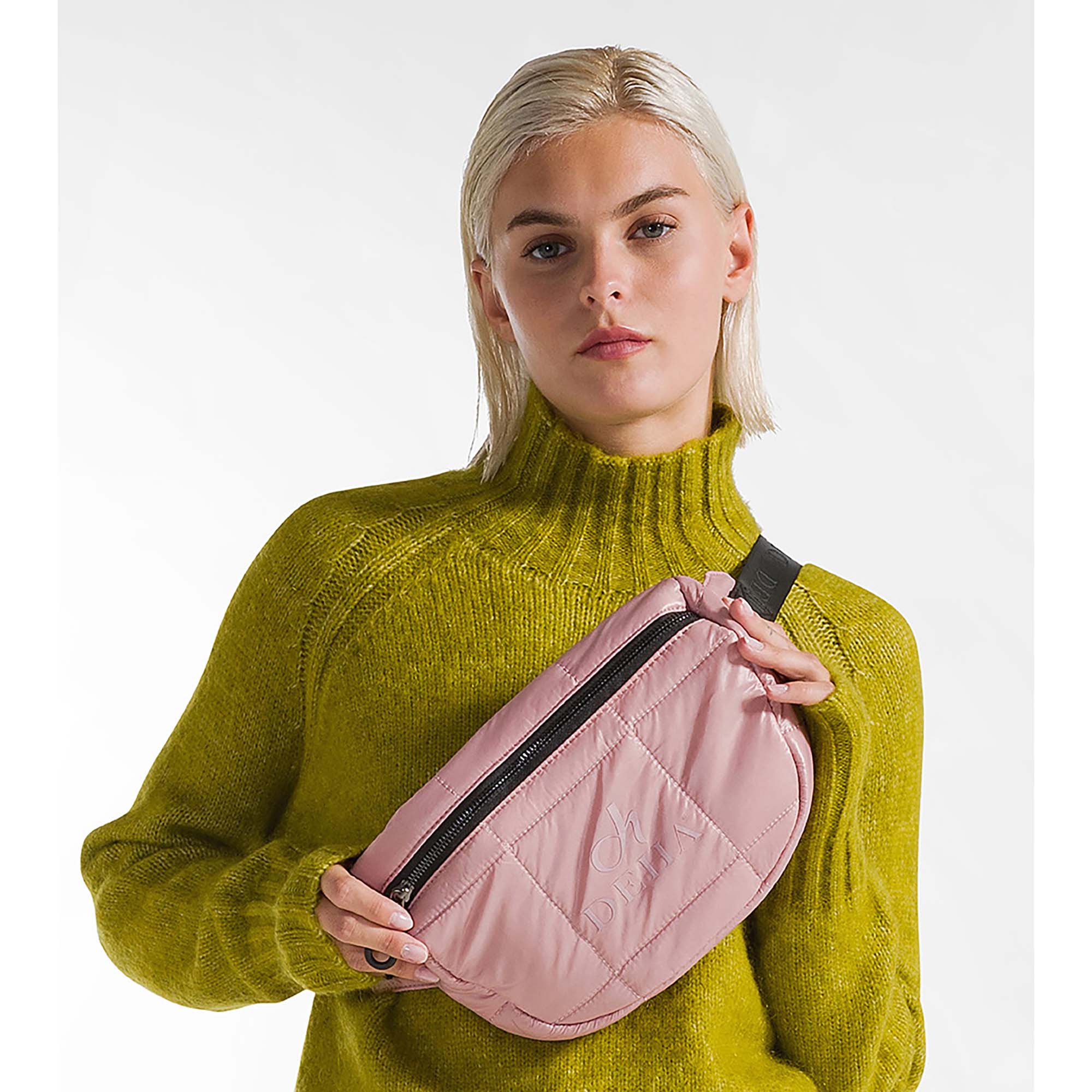 QUILTED_BELT_BAG_D12943_26310_Image_4