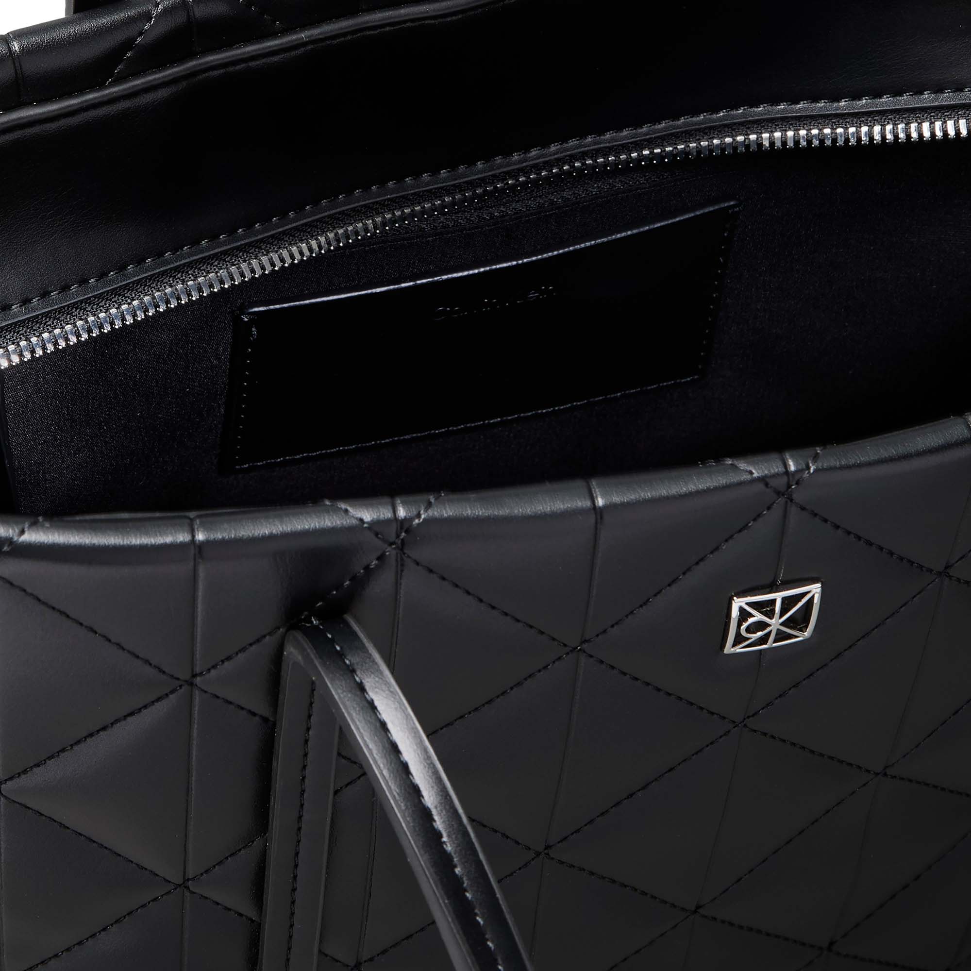 QUILTED_SMALL_TOTE_LV04F3325G_UB1_Image_3