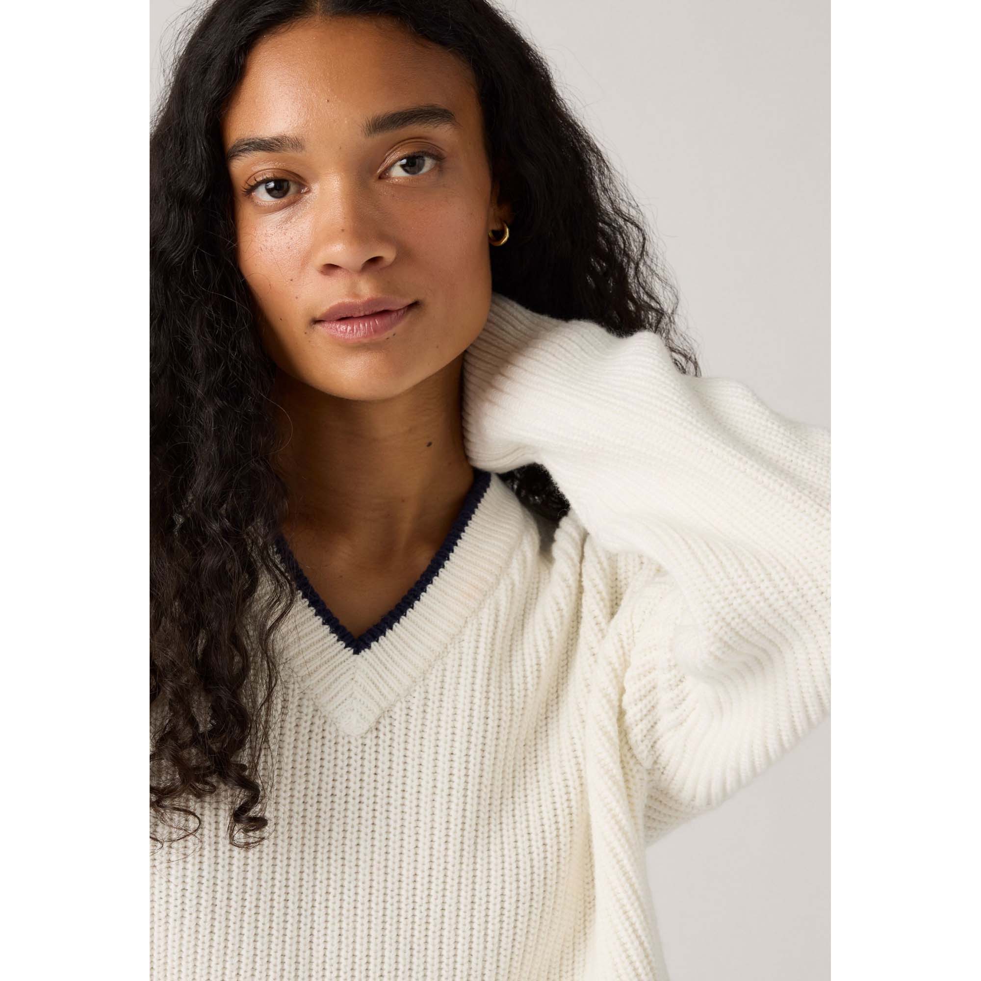 REESE_VNECK_SWEATER_TOFU_COTTON_0037O_0003_Image_4
