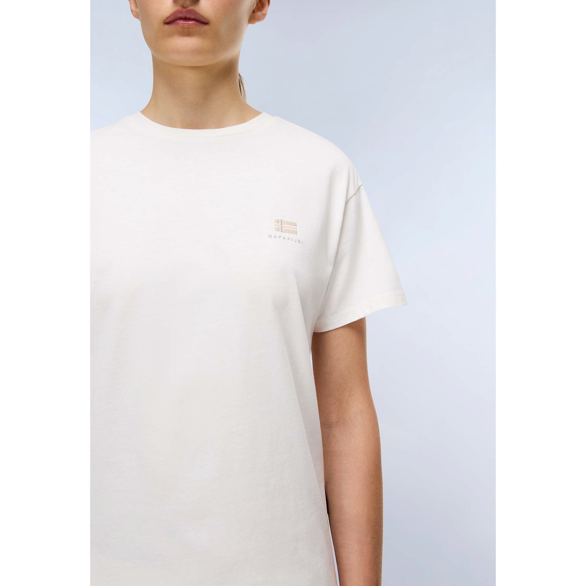 S-NINA_NP0A4H872061_WHITEHER_Image_4