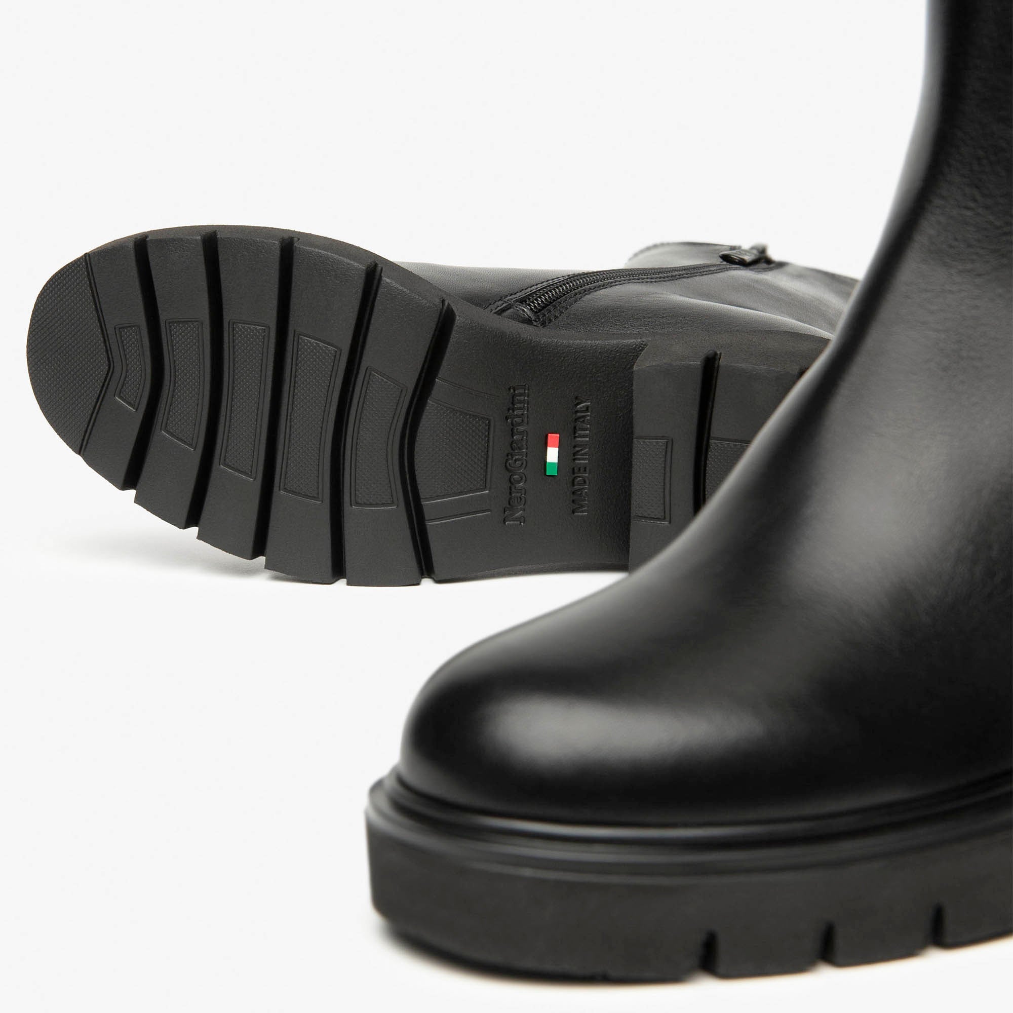 SAGAR_DECO_NERO_EVA_URBANA_NERO_12_I514814D_100_Image_4