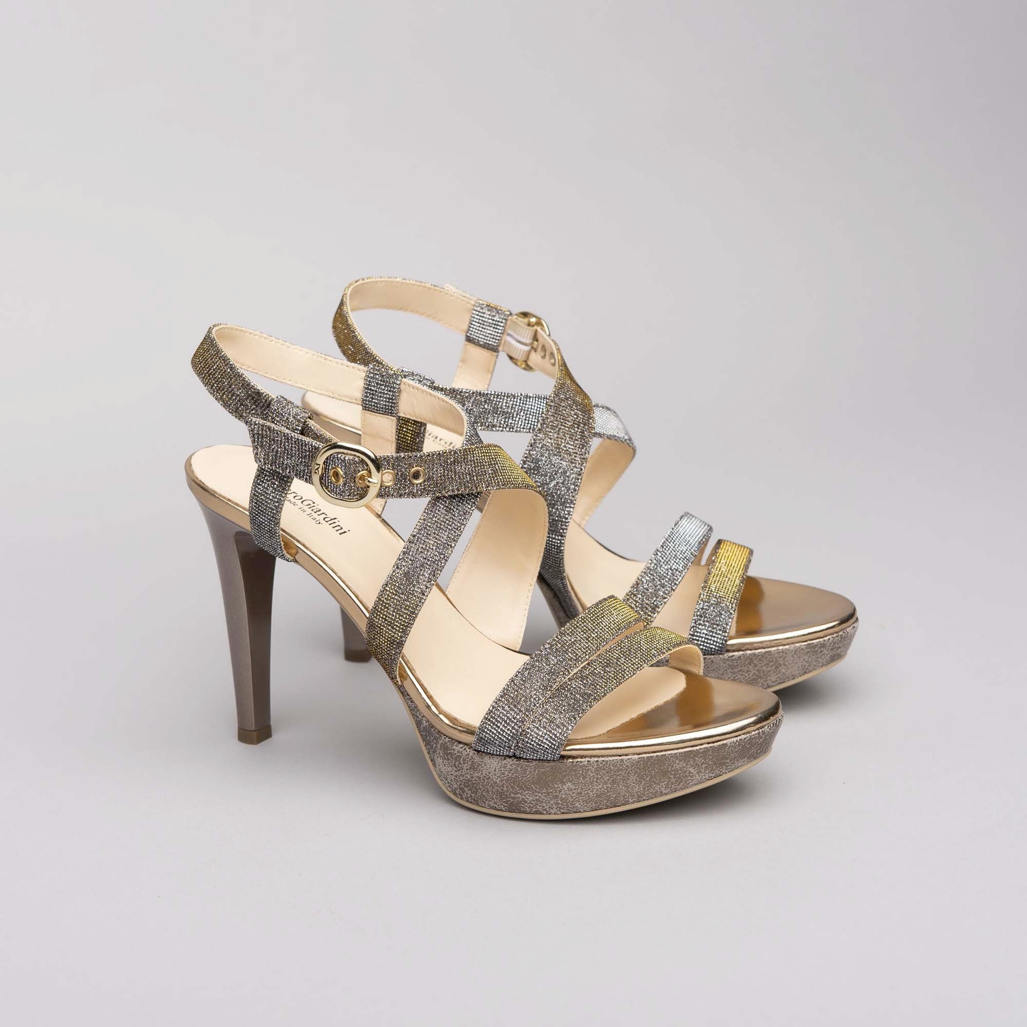 SANDALO_NEROGIARDINI_NOTTURNO_ORO_E012830DE_327_Image_2