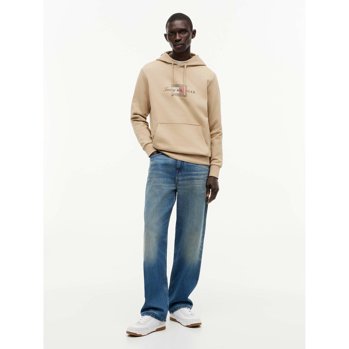 SCRIPT_FLAG_HOODIE_MW0MW43220_AEG_Image_4
