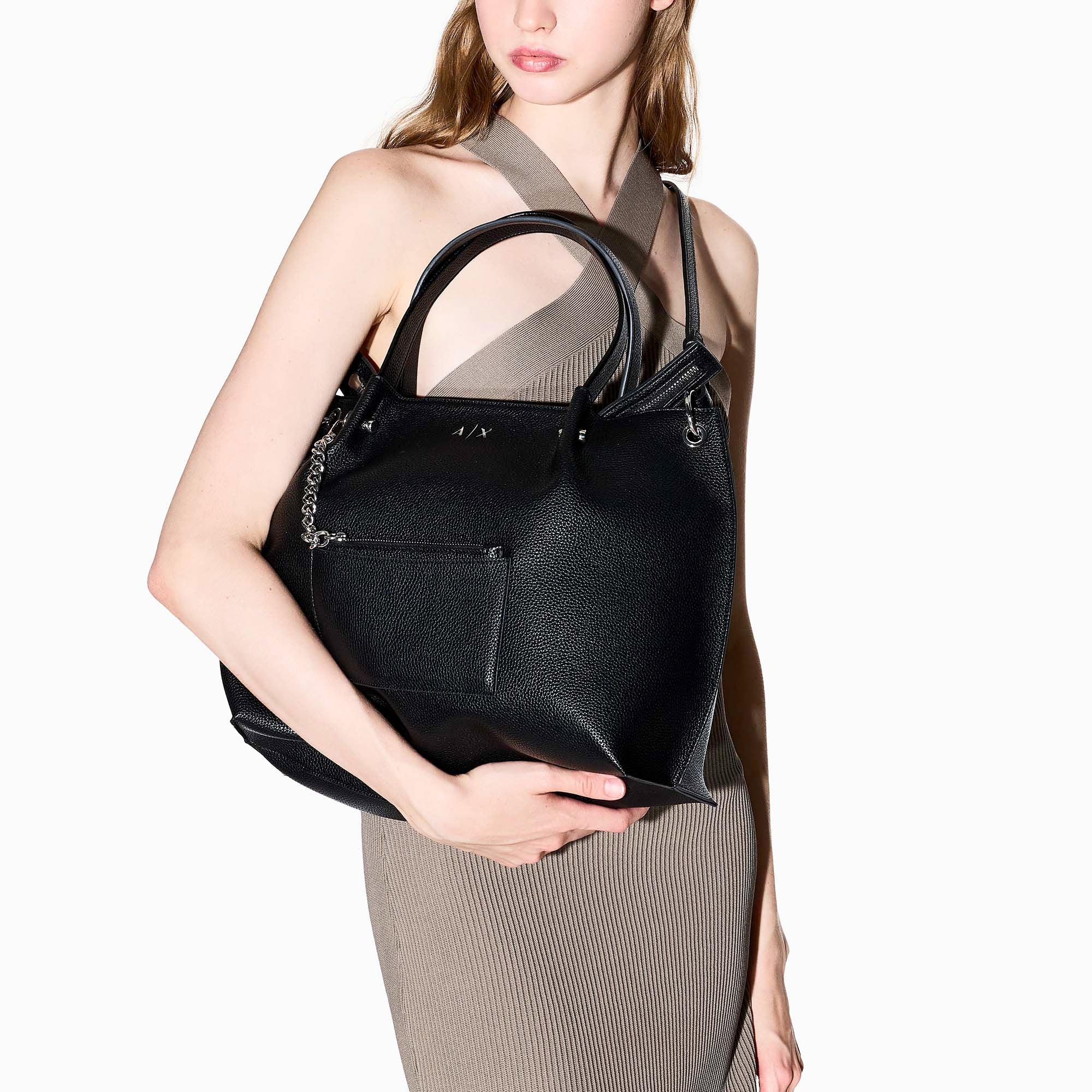 SHOPPING_BAG_XW001211AF15625_UC001_Image_7