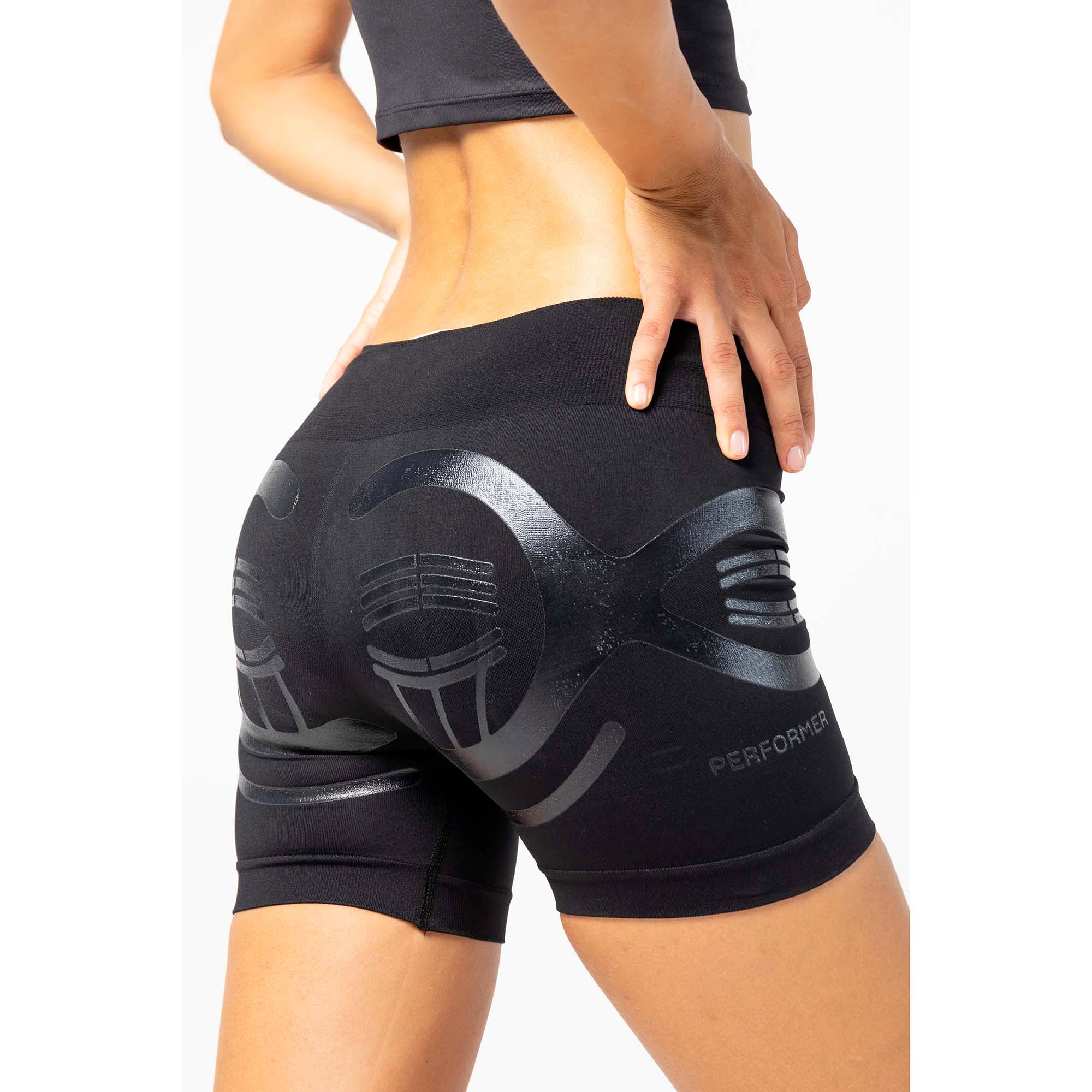 SHORTS_PERFORMER_WOMAN_FLPER_001_Image_4