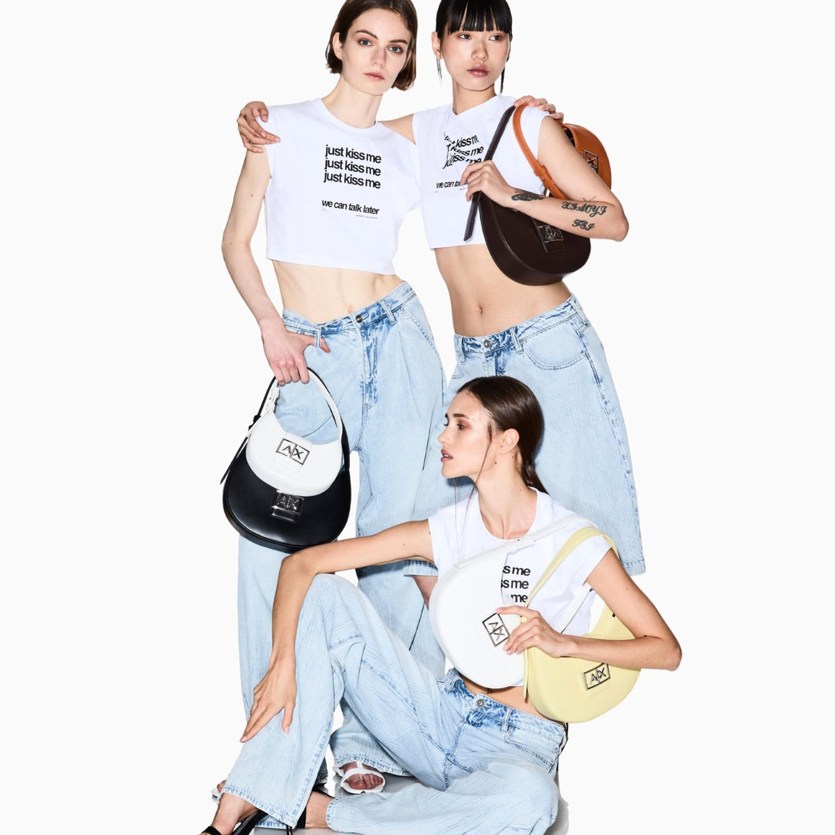 SHOULDER_BAG_XW002565AF12039_U0011_Image_5