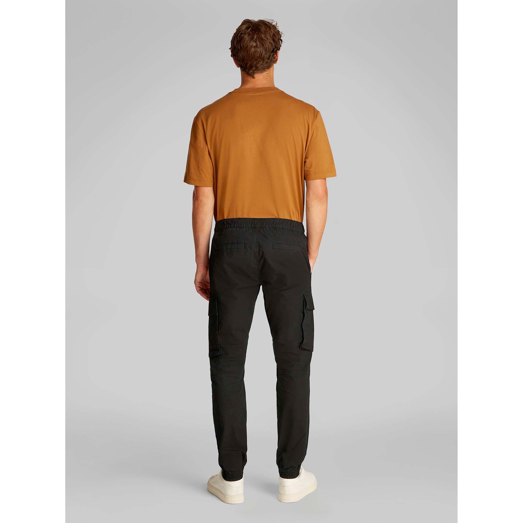 SKINNY_CARGO_J30J327614_BEH_Image_4