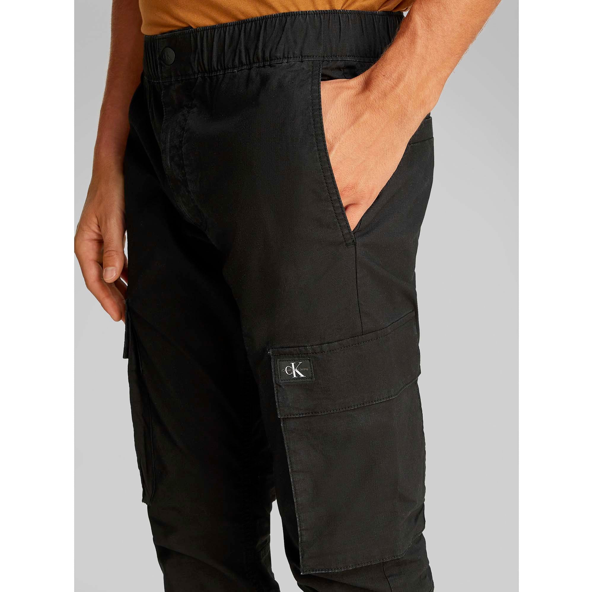 SKINNY_CARGO_J30J327614_BEH_Image_5