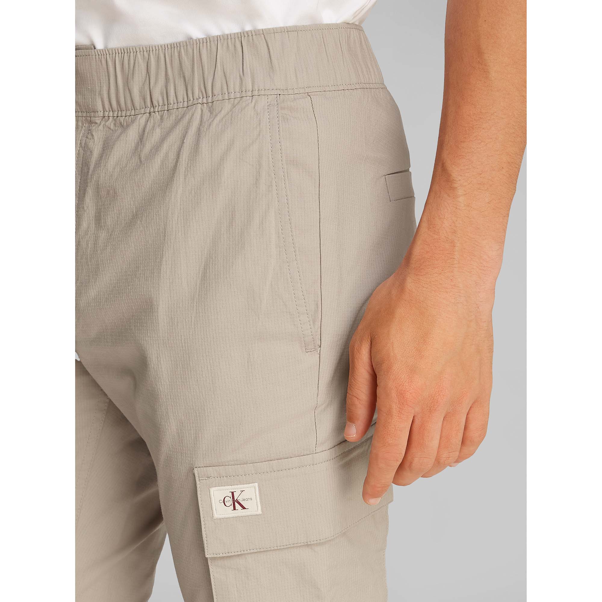 SKINNY_CARGO_J30J327614_PAN_Image_5