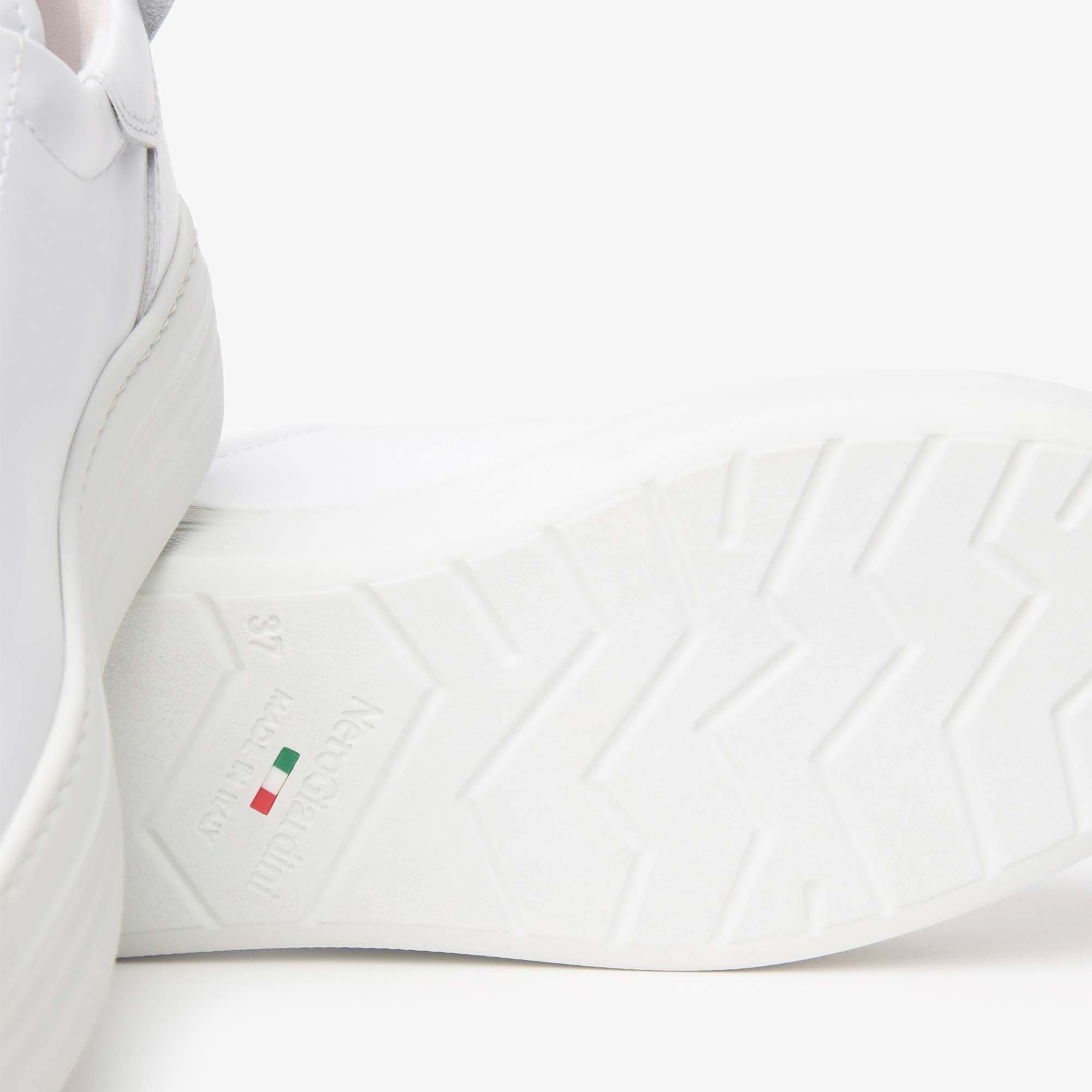 SKIPPER_PUMONODCAPRAIA_180_E306521D_707_Image_5