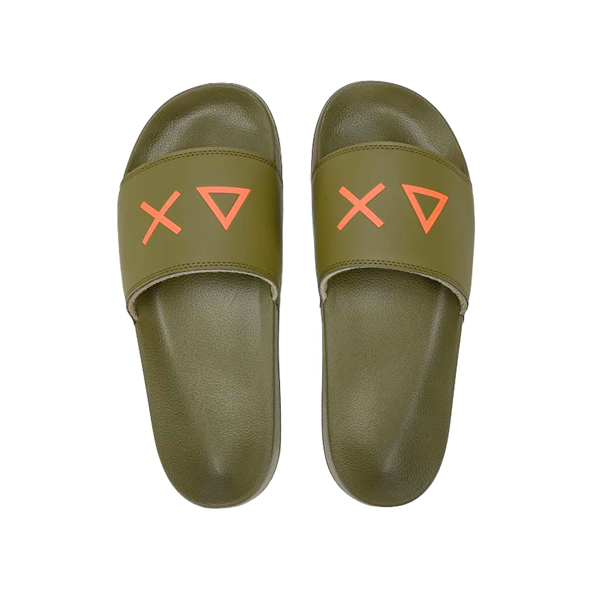 SLIPPERS_LOGO_X36110_19_Image_1