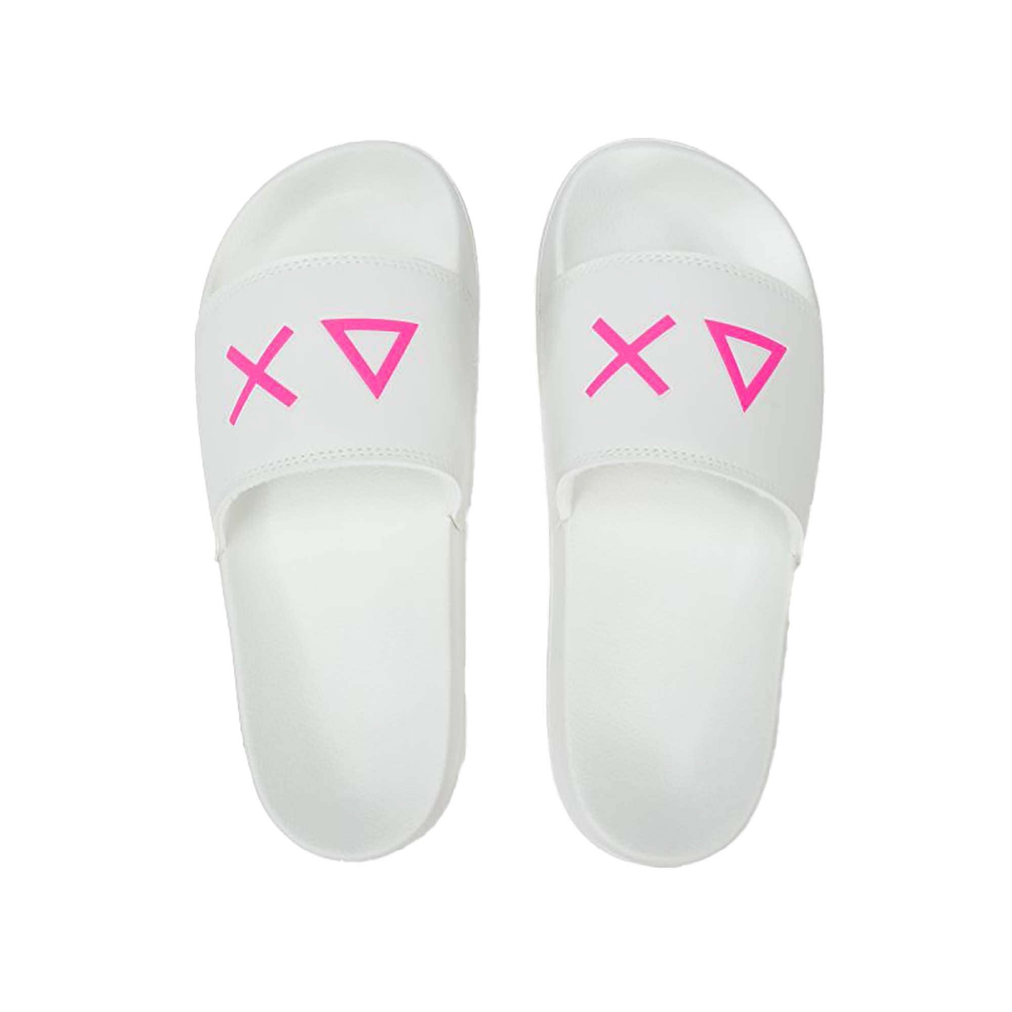 SLIPPERS_LOGO_X36210_01_Image_1