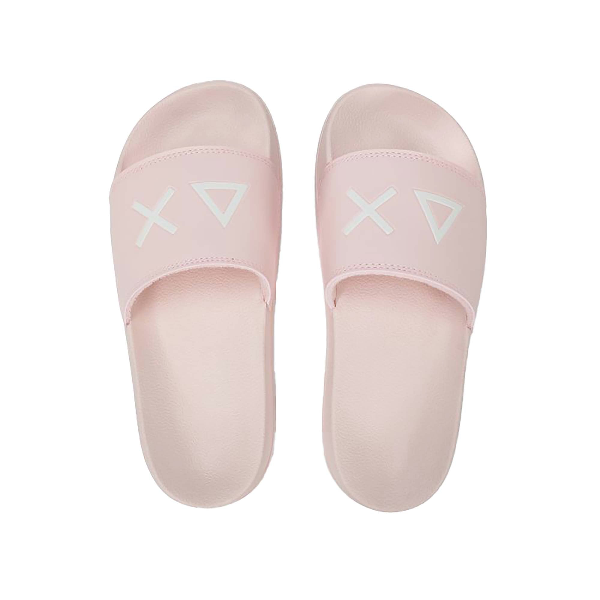 SLIPPERS_LOGO_X36210_39_Image_1