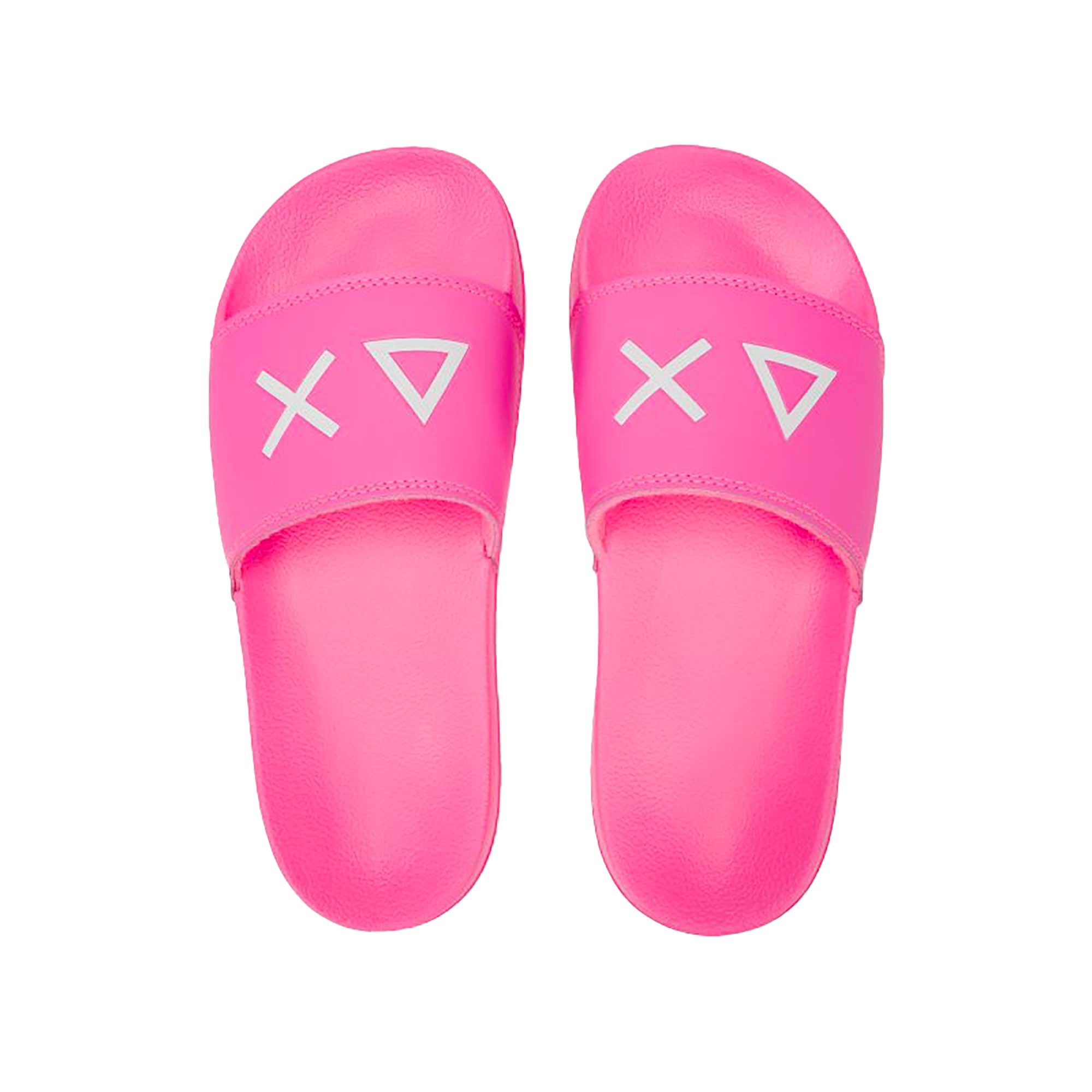 SLIPPERS_LOGO_X36210_62_Image_1