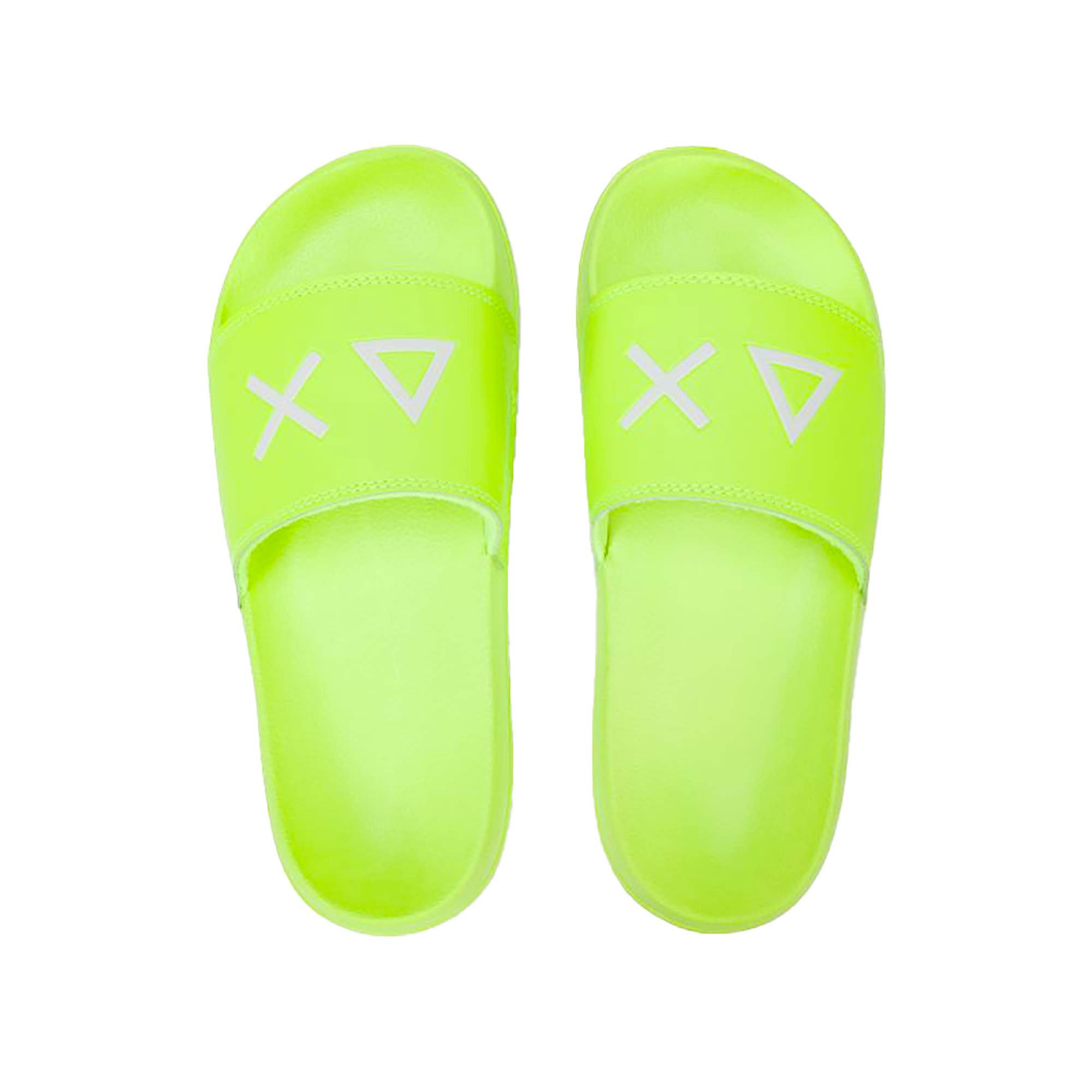 SLIPPERS_LOGO_X36210_63_Image_1