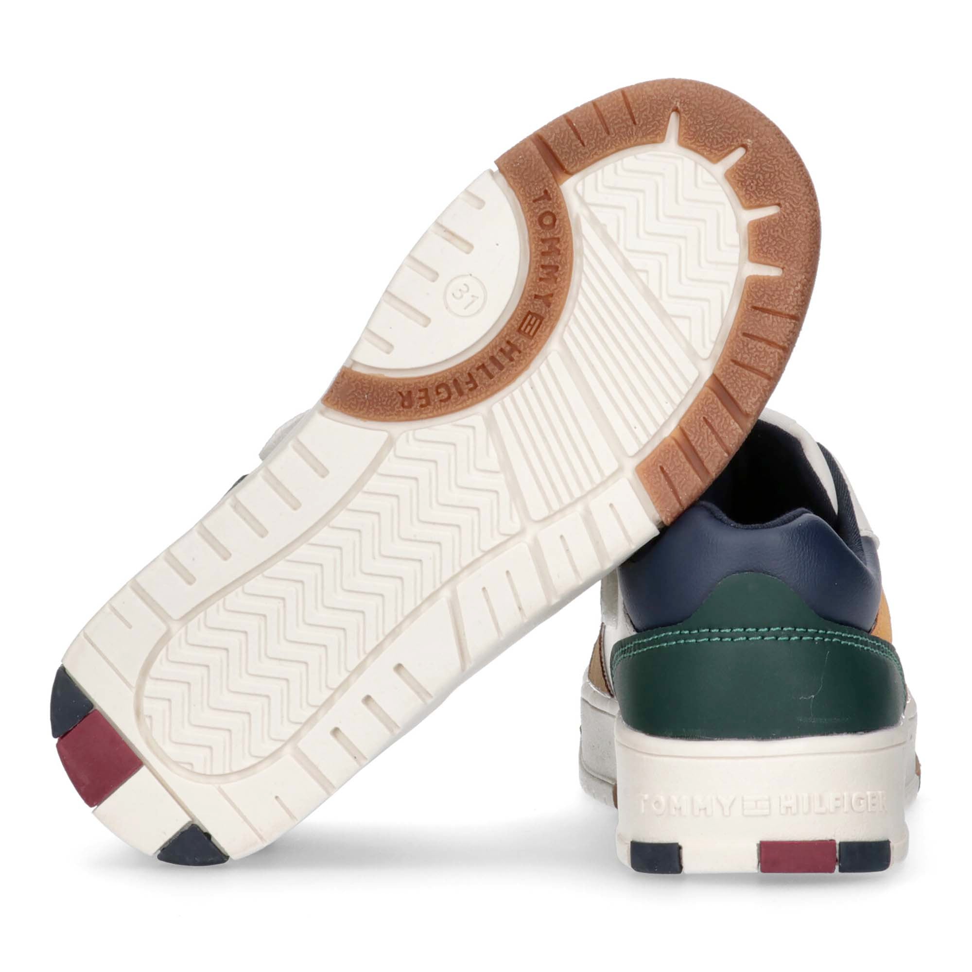 SNEAKER_BASSA_ALLACCIATA_T3X9336391269Y913_913_Image_5