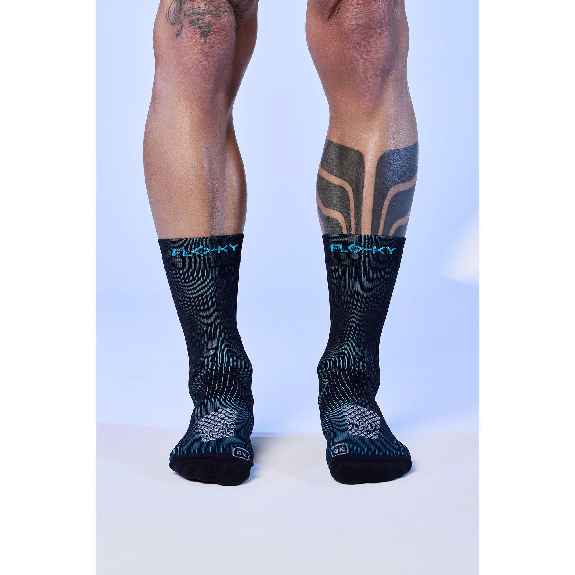 SOCKS_RUN_UP_MEDIUM_BEYOND_FLRM25BY_015_Image_2