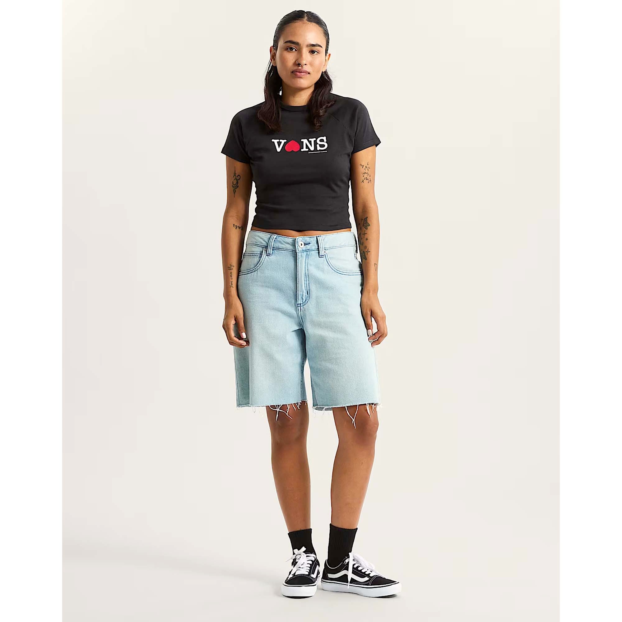 SOUVENIR_BABY_TEE_VN000XEABLK_BLACK_Image_4