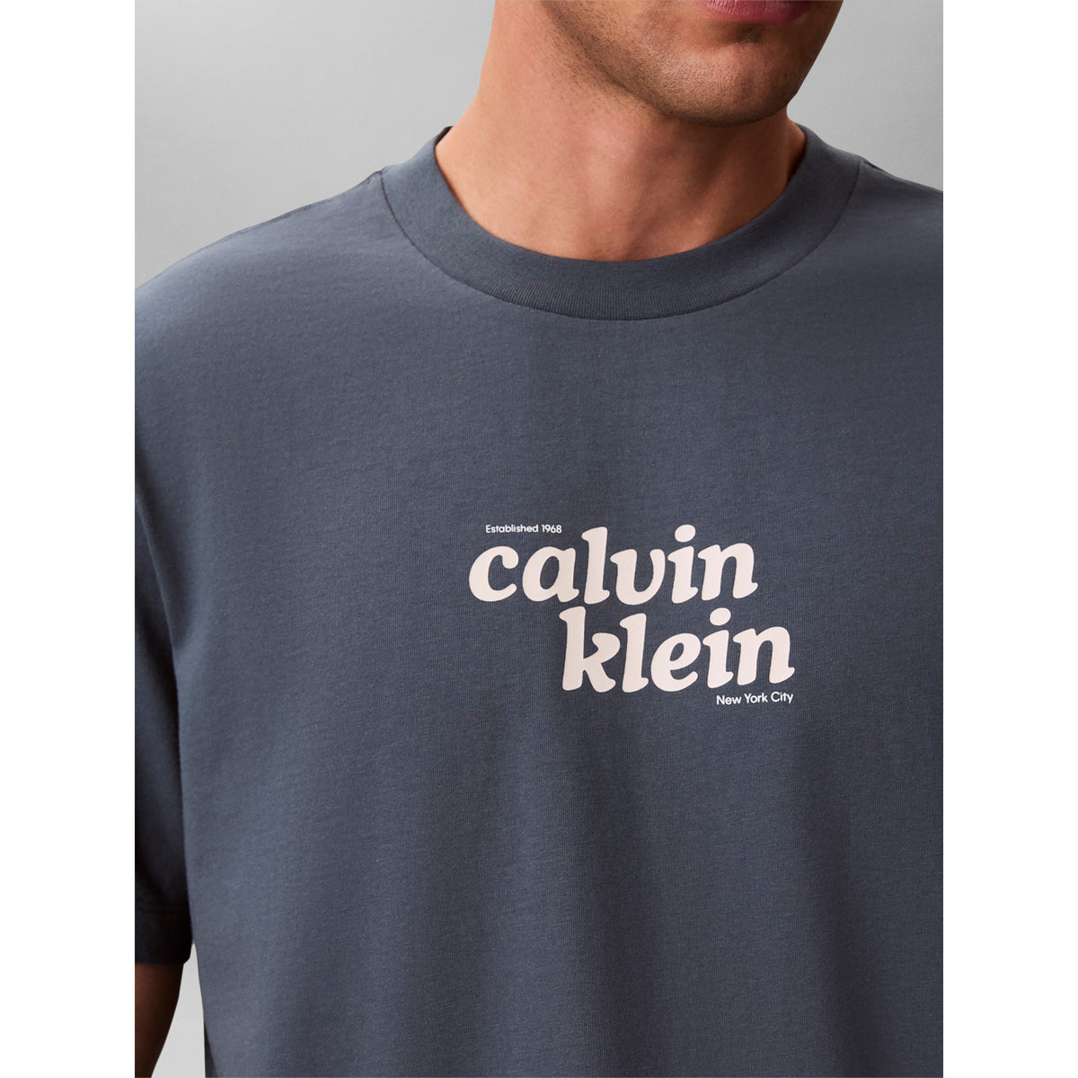 SS_20S_CALVINKLEIN_T_LV04RG815G_CEG_Image_4