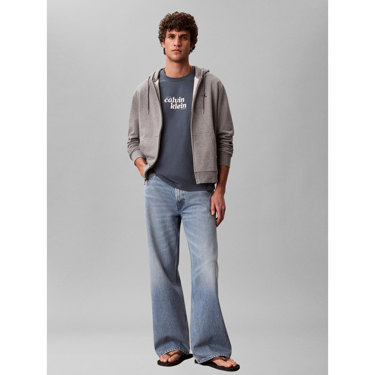 SS_20S_CALVINKLEIN_T_LV04RG815G_CEG_Image_6