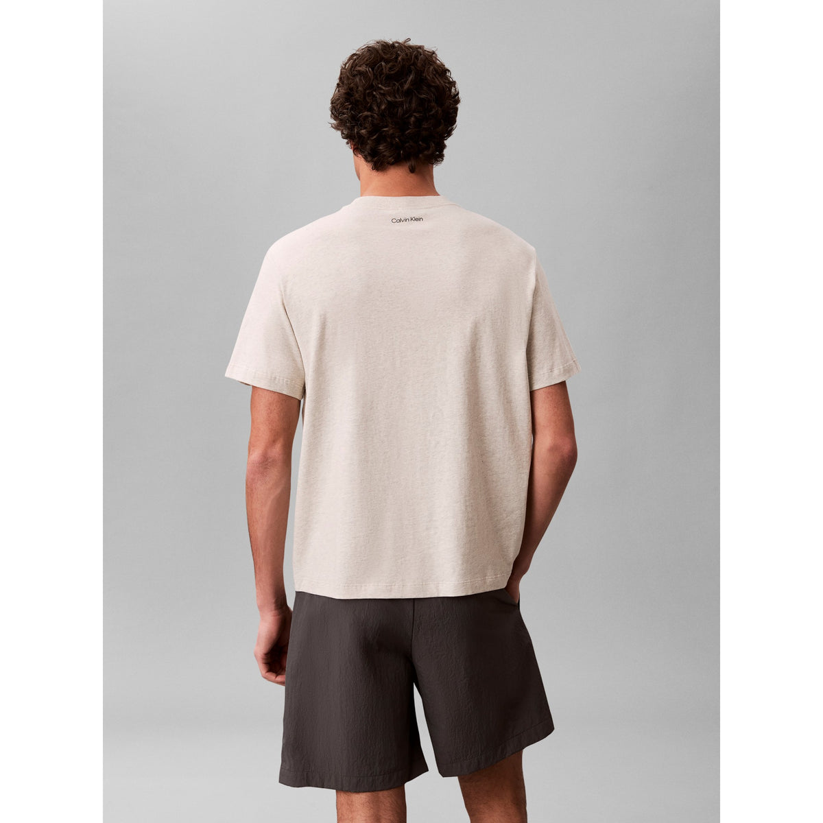 SS_20S_CALVINKLEIN_T_LV04RG815G_P4P_Image_4