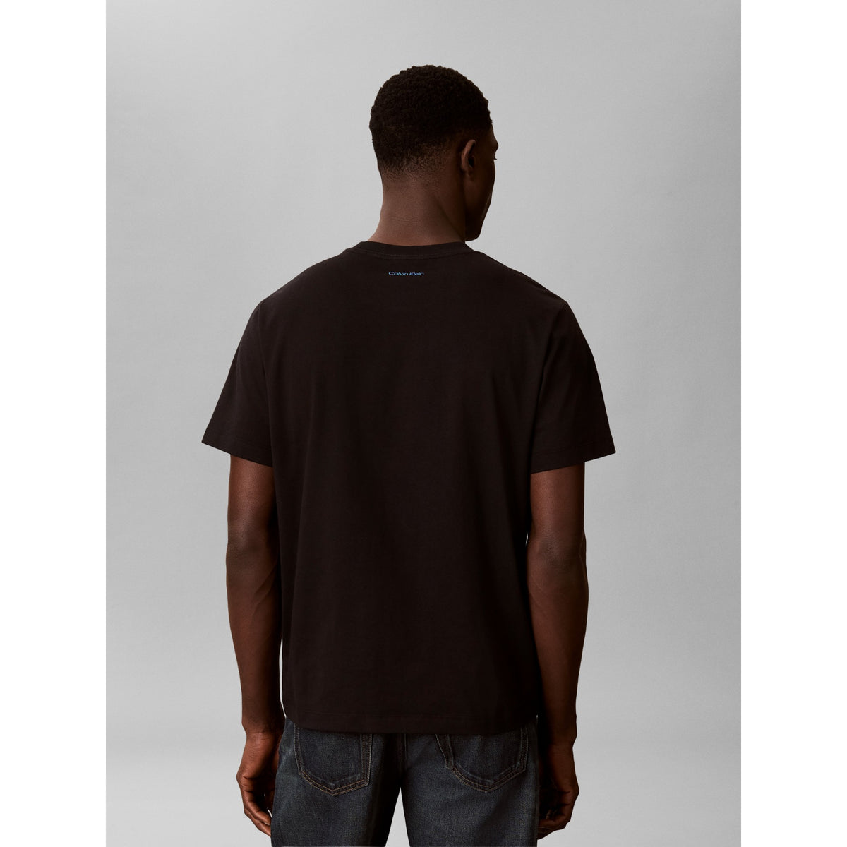 SS_20S_CALVINKLEIN_T_LV04RG815G_UB1_Image_3