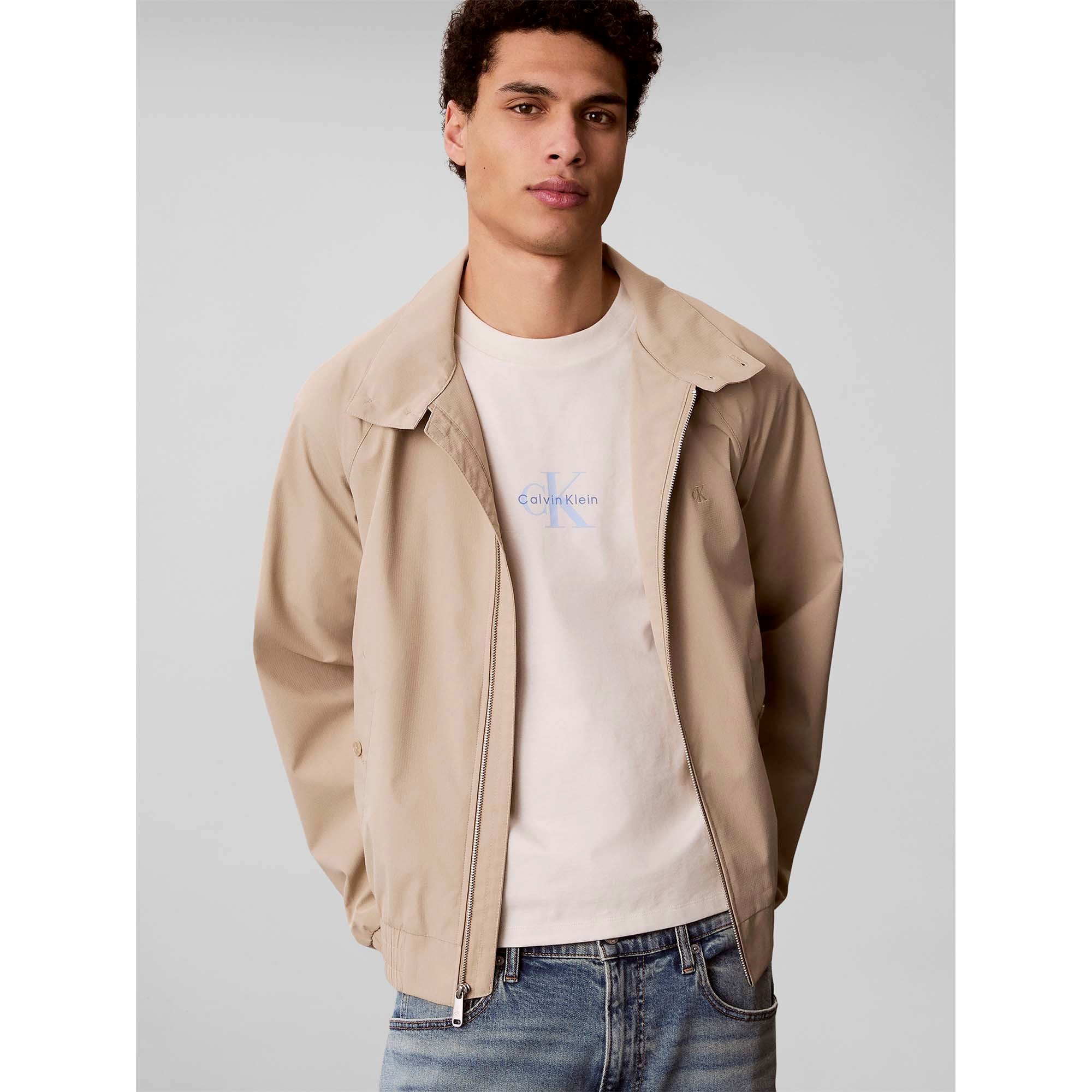 SS_90S_FIT_MONOLOGO_LV04RC249G_YAS_Image_4