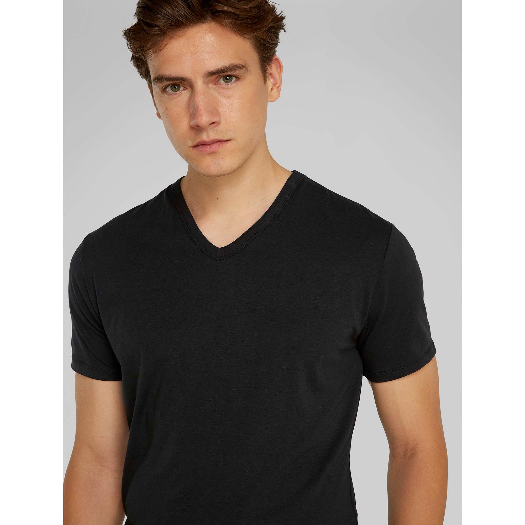 SS_V_NECK_3PK_LV00NB4186_UB1_Image_4