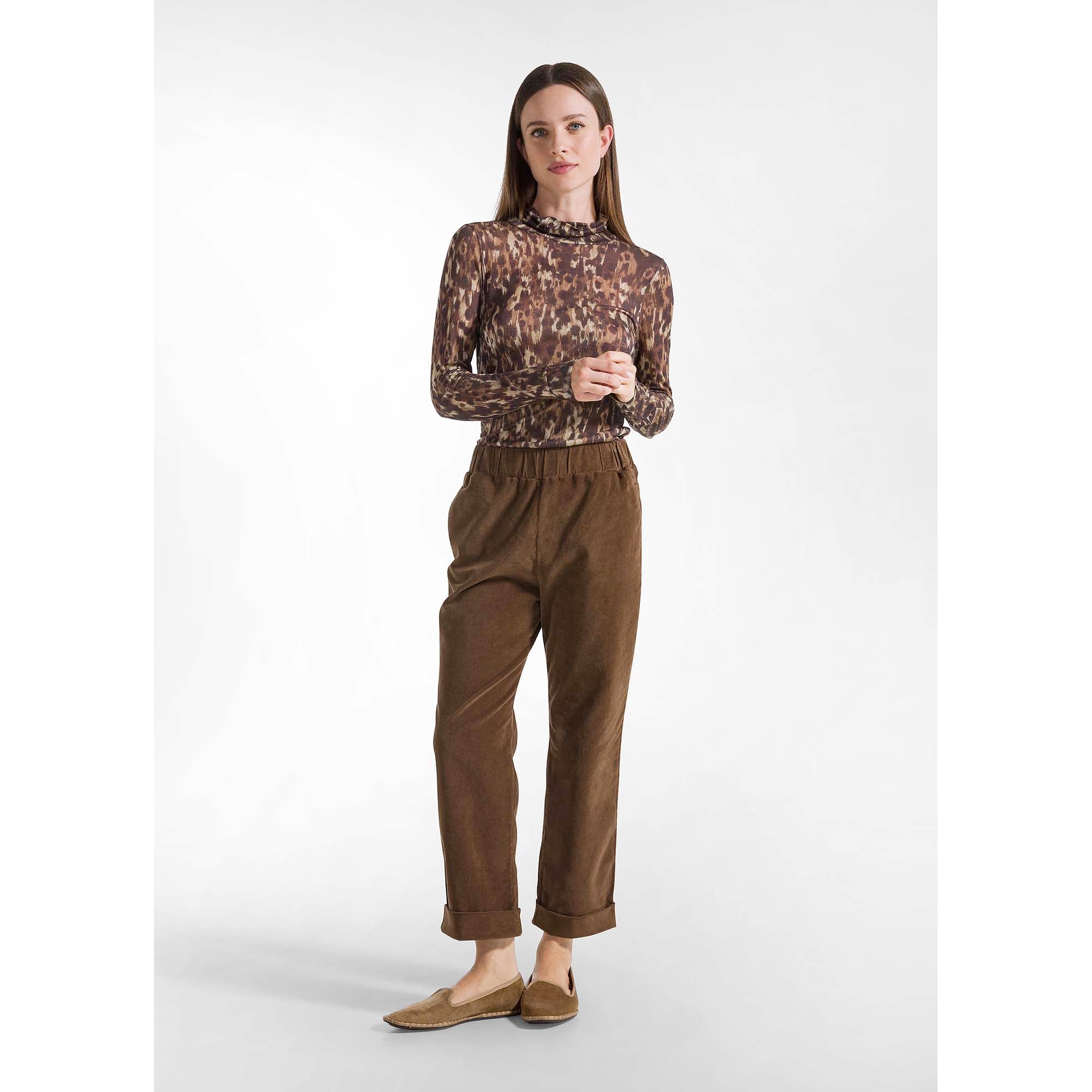 STRETCH_VELVET_STRAIGHT_PANTS_D12767_26123_Image_2