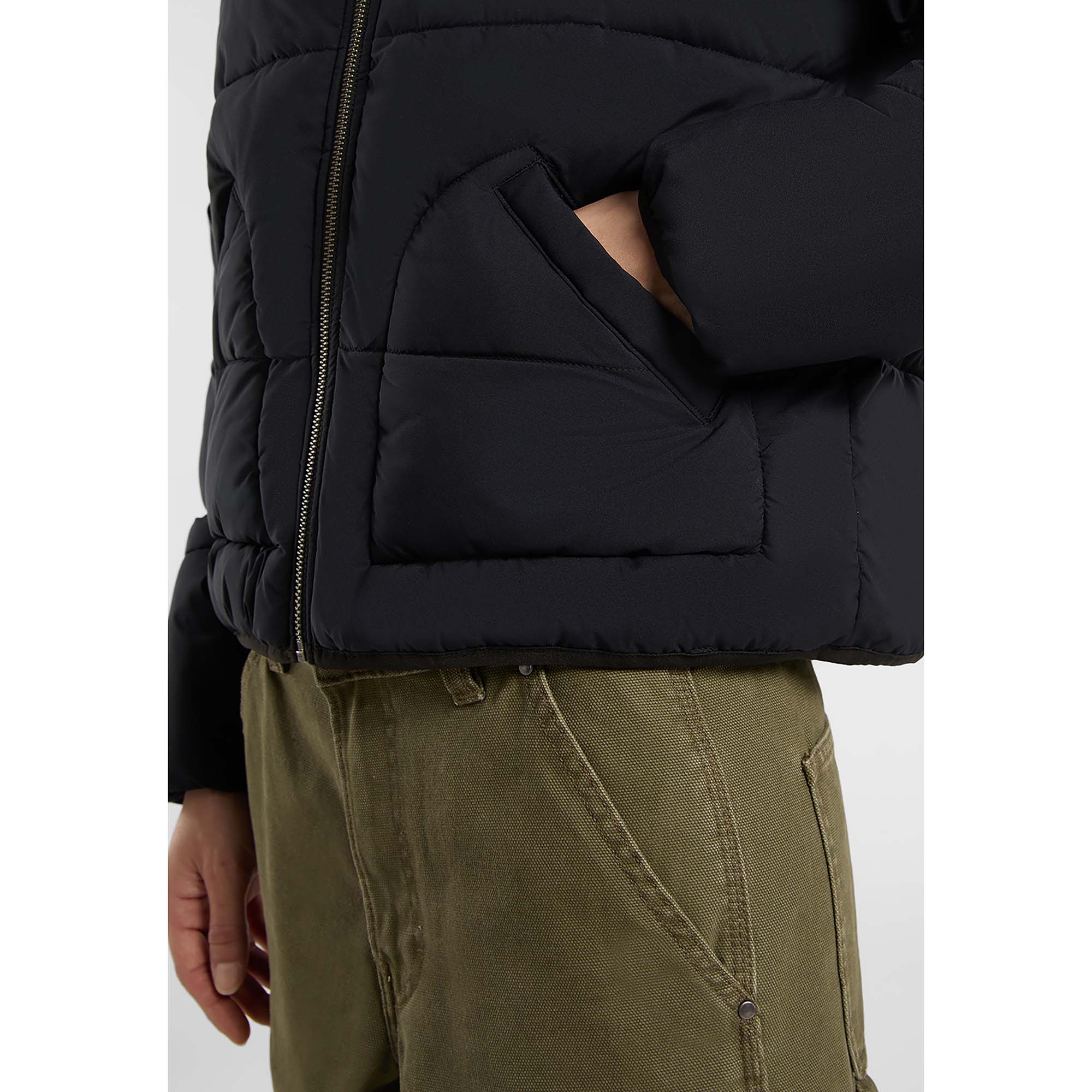 SUMMERDALE_PUFFER_W_DK0A87OJ_BLK1_Image_5