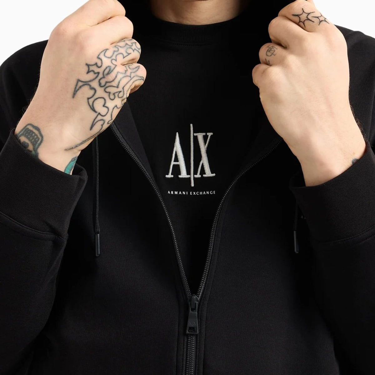 SWEATSHIRT_XM000371AF10818_UC001_Image_4